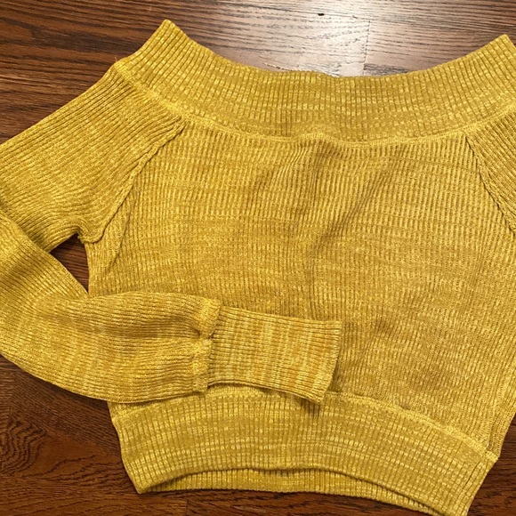 Free People Off Shoulder Sweater - Picture 3 of 4